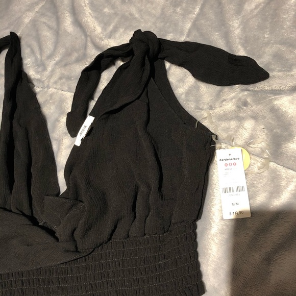 crop top - Picture 4 of 4